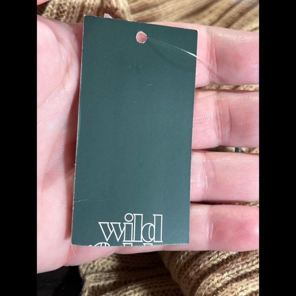 Wild Fable Long Sleeved Ribbed Crop Sweater Brown Size XL - NWT - Picture 9 of 9